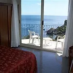 Isola Bella تاورمينا