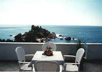 Isola Bella Hotel