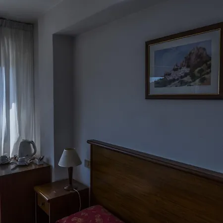 Isola Bella Hotel
