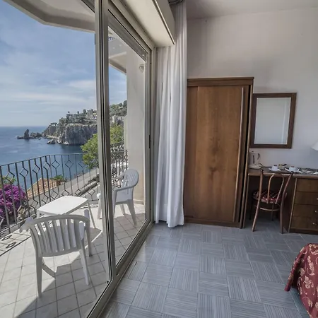 Isola Bella 3*