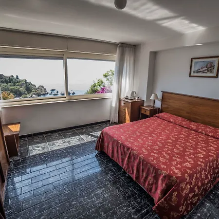 Hotel Isola Bella 3*