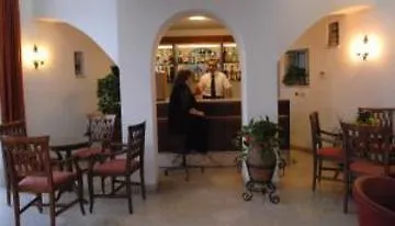 Isola Bella Hotel 3*